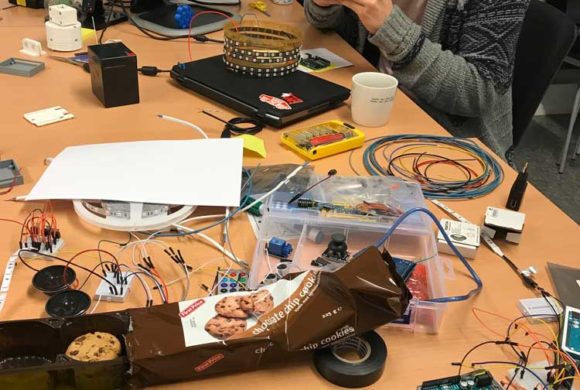 Arduino, 3D printing og interaksjonsdesign. Vi er i innspurten av årets MyMachine Arduino, 3D printing og interaksjonsdesign. Vi er i innspurten av årets MyMachine