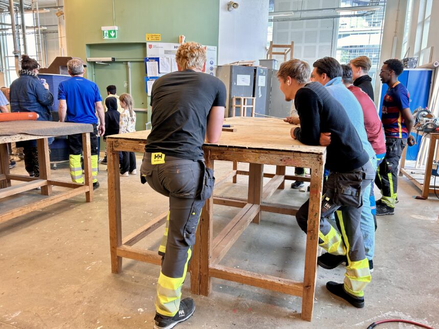 Test av Klemmemaskinen på vg2 Treteknikk