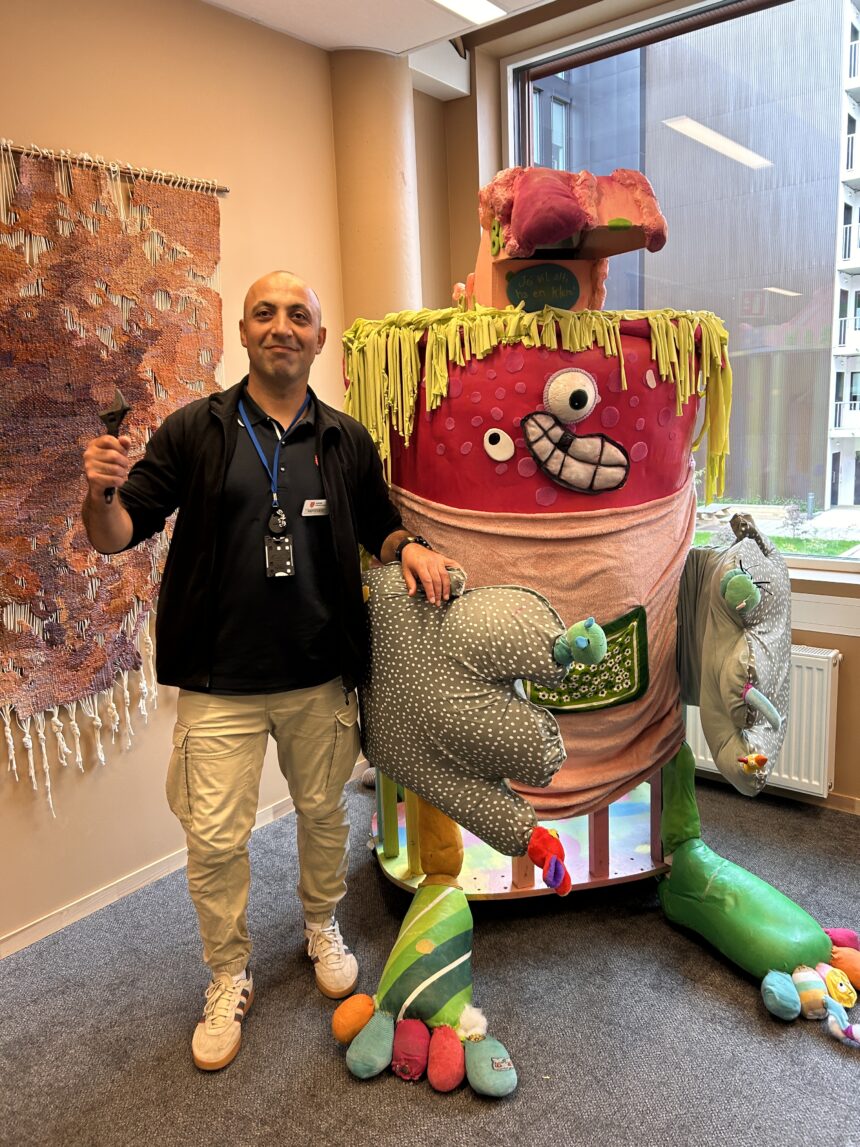 Klemmemaskin på plass i Fylkeshuset Klemmemaskin på plass i Fylkeshuset